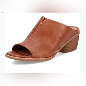 Eurosoft by Sofft Women’s Caelyn Brown Slide Open Toe Shoes Sz. 7.5